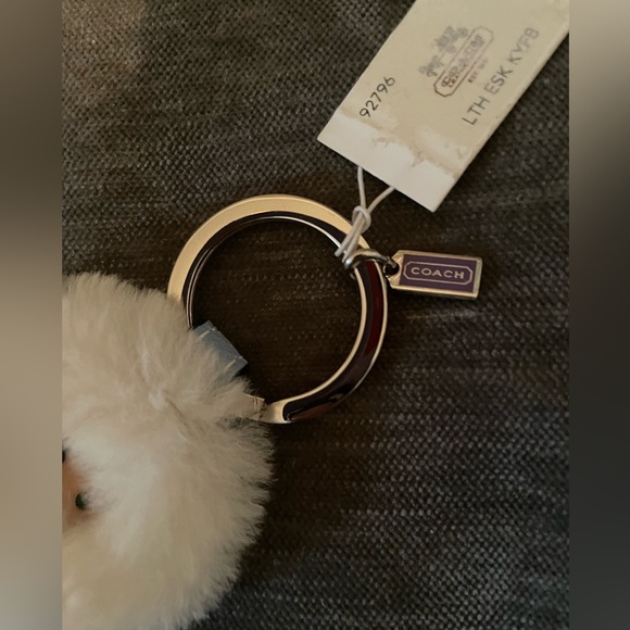 Eskimo Coach Keychain - Picture 2 of 4